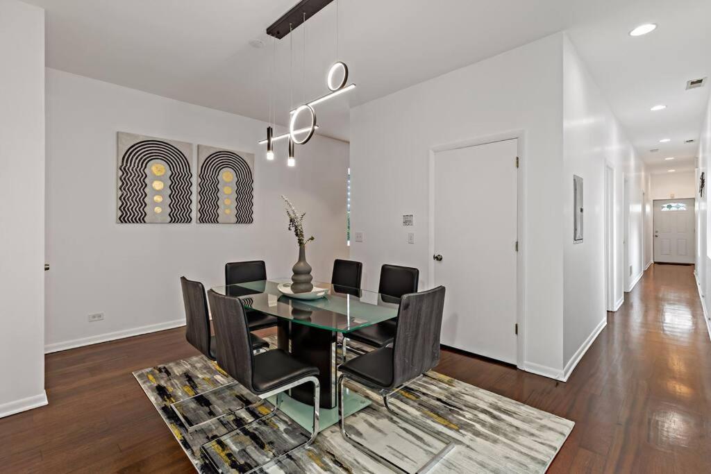 The Penthouse, Lux Stay Near Downtown, Uofc & Lake 芝加哥 外观 照片